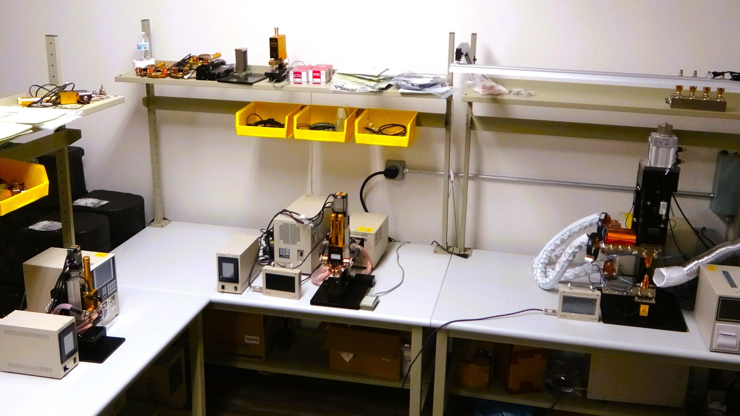 Overall photo of the lab room